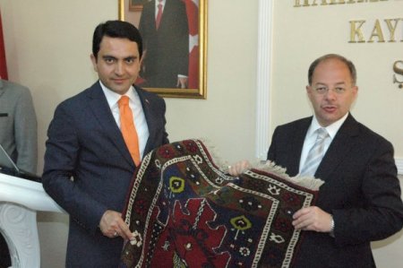 Bakan Akdağ: Siyaseti Kör Dövüşüne Benzetmeyin