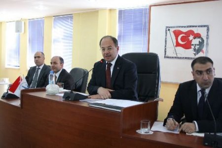 Bakan Akdağ'dan Aziziye Belediyesi'ne Övgü