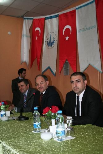 Bakan Akdağ'dan Aziziye Belediyesi'ne Övgü