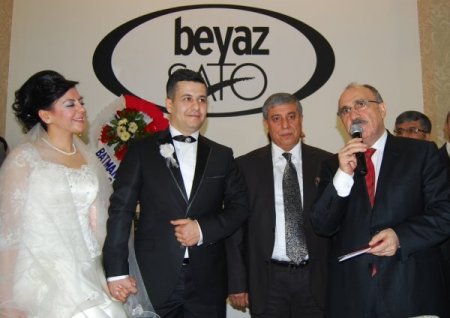 Bakan Atalay, Batman’da Nikah Şahitliği Yaptı