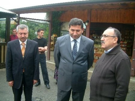 Bakan Atalay Kahvaltı Yapmak İçin Düzce'ye Uğradı