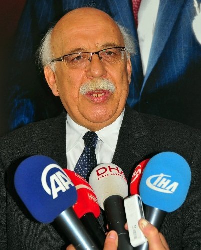 Bakan Avcı, Manisa’da Rektör Akan’ın annesinin cenaze namazına katıldı