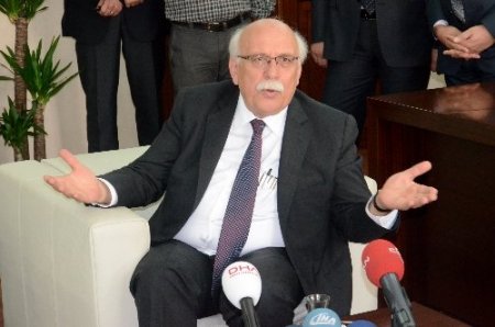 Bakan Avcı: Devlet okullarında da veliler ittifak sağlarsa forma giyilebilir