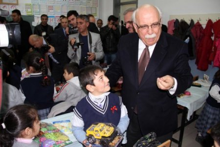 Bakan Avcı: Tecrübeli öğretmenleri doğuda daha uzun tutmak istiyoruz