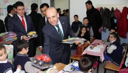 Bakan Avcı: Tecrübeli öğretmenleri doğuda daha uzun tutmak istiyoruz