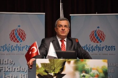 Bakan Avcı’dan dünya gençliğine kitap önerisi