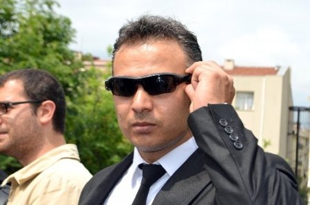 Bakan Avcı'yı kaydeden gözlüklerle korudular