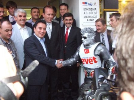 Bakan Babacan: Türkiye Gerçek Sivil Bir Demokrasi Seviyesine Ulaşmazsa Yerinde Sayar