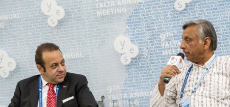 Bakan Bağış, Avrupa’nın geleceğini Kırım’da anlattı