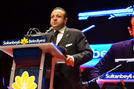 Bakan Bağış: Başbakanımızın mahkumiyeti adalet şiiriyle bozuldu