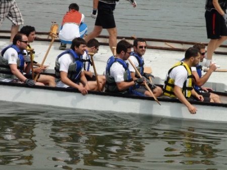 Bakan Bağış: Dünün kokan Haliç'inde bugün yarışlar düzenleniyor