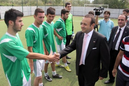 Bakan Bağış: Durmak yok gole devam