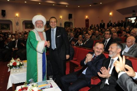 Bakan Bağış’tan CHP liderine eğitim çağrısı yaptı