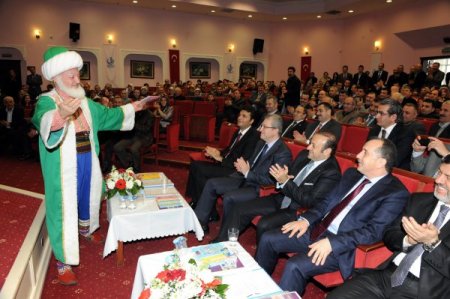 Bakan Bağış’tan CHP liderine eğitim çağrısı yaptı