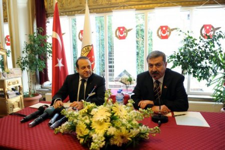 Bakan Bağış'tan Merkel'e: Önce Lufthansa Ercan'a insin, biz de alanları açarız