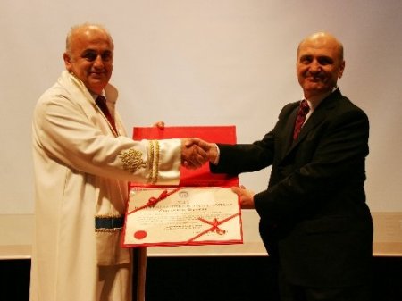 Bakan Bayraktar: Enerjide dışa bağımlılık ve terör belasını aşmak zorundayız