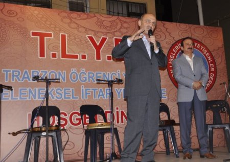 Bakan Bayraktar İftarda Hemşerileriyle Buluştu