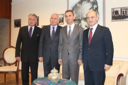 Bakan Bayraktar Makedonya’da