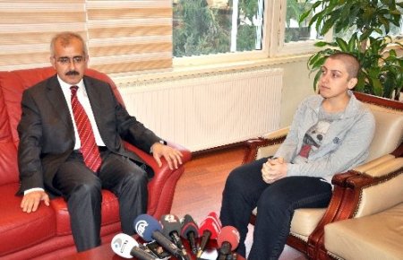 Bakan Bayraktar'ın yardım parasını iade eden genç kız: Tek derdim ilaç