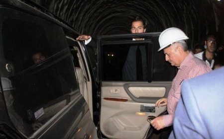 Bakan Binali Yıldırım, Cudi Dağı’na çıkan ilk bakan oldu