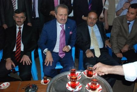 Bakan Çağlayan, Muş'ta Köz Çayı İçti