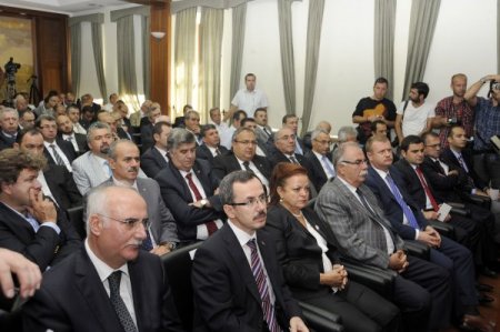 Bakan Çağlayan: Faizlerin mutlaka inmesi gerekiyor