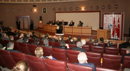 Bakan Çağlayan: Türkiye’de Montajı Yapılacak Elektrikli Otomobile Karşıyız