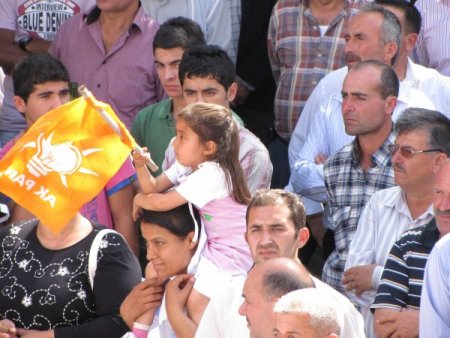 Bakan Çağlayan:bu Millete Yanlış Yapanın Fitil Fitil Burnundan Getiririz