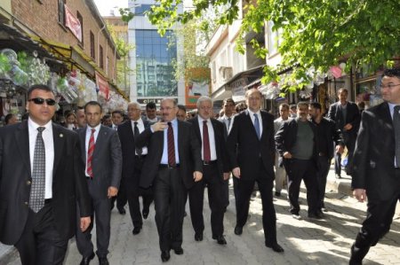 Bakan Çelik, İslahiye'de Sorunları Dinledi