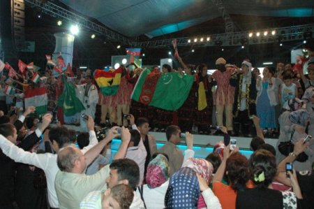 Bakan Çelik: Barış İçin Formül İstiyorsanız Türkçe Olimpiyatları’na Bakın