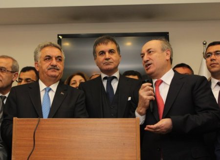 Bakan Çelik: Birilerinin arasındaki konuşmalar hükümetin pazarlık belgesi olamaz