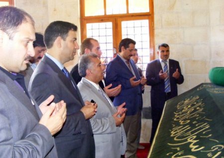 Bakan Çelik: Çetelerin Temizlenmesi İçin Bir Dönem Daha İktidarı İstiyoruz