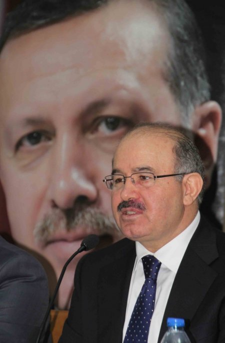 Bakan Çelik: Çözüm süreci meselesi emin ellerdedir