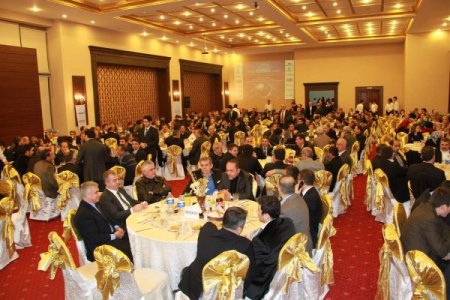 Bakan Çelik: Dünya'da ekonomik tabloya göre gazı, freni, vitesi ayarlamalıyız