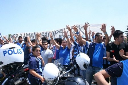 Bakan Çelik: Hiç kimseyle millet adına pazarlık yapılmadı