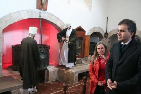 Bakan Çelik: İmralı görüşmelerinde çözüme doğru inisiyatif yürütüyoruz