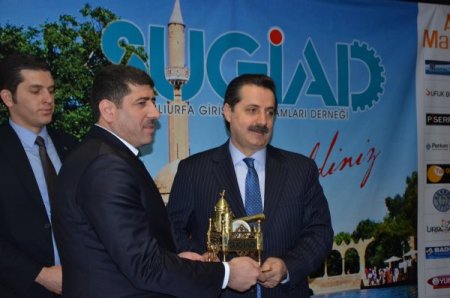 Bakan Çelik: Provokasyonlara rağmen barış için çalışacağız