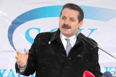 Bakan Çelik: Terörle mücadele azimle devam ediyor