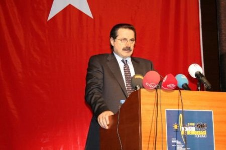 Bakan Çelik: Türk Milletine En Pahalıya Mal Olan Değer Demokrasidir