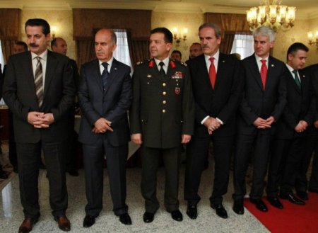 Bakan Çelik: Zor bir süreçten geçerken Kurban Bayramı'nı idrak ediyoruz