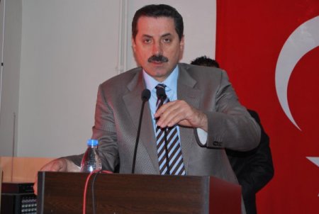 Bakan Çelik'ten Kılıçdaroğlu'na Miting Dersi