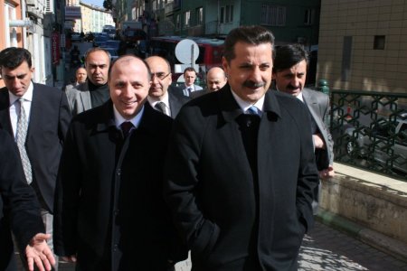 Bakan Çelik'ten memurlara fazla mesai müjdesi