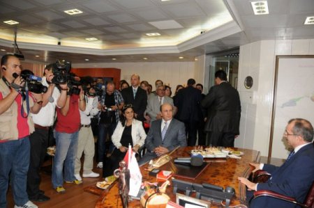 Bakan Dinçer, Balıkesir Belediyesi'ni ziyaret etti