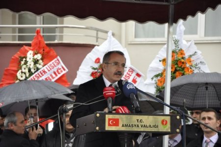 Bakan Dinçer: Her yıl 20 bin sağlık personeline ihtiyaç duyuyoruz