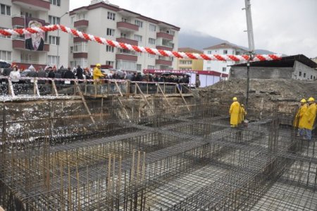 Bakan Dinçer: Her yıl 20 bin sağlık personeline ihtiyaç duyuyoruz