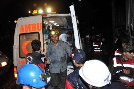 Bakan Dinçer Patlama Yerinde İncelemelerde Bulundu