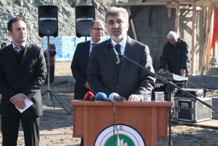 Bakan Dinçer Ve Yıldız, 24 Derslikli Okulun Temelini Attı