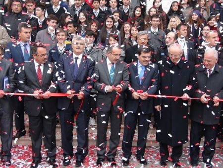 Bakan Dinçer'e fen lisesi öğrencisinden 'Dershaneler niçin kapanıyor’ sorusu