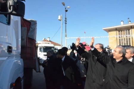 Bakan Eker, Suriyeler için üretilen unları Gaziantep'ten uğurladı