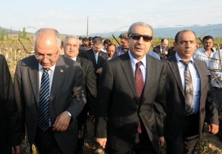 Bakan Eker: Doludan zarar gören çiftçilerin borçlarını erteleyeceğiz